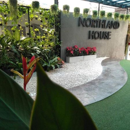 Northlands House Hotel Chiang Mai Exteriör bild